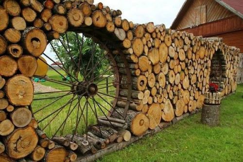 Cordwood fence without the mortar.jpg